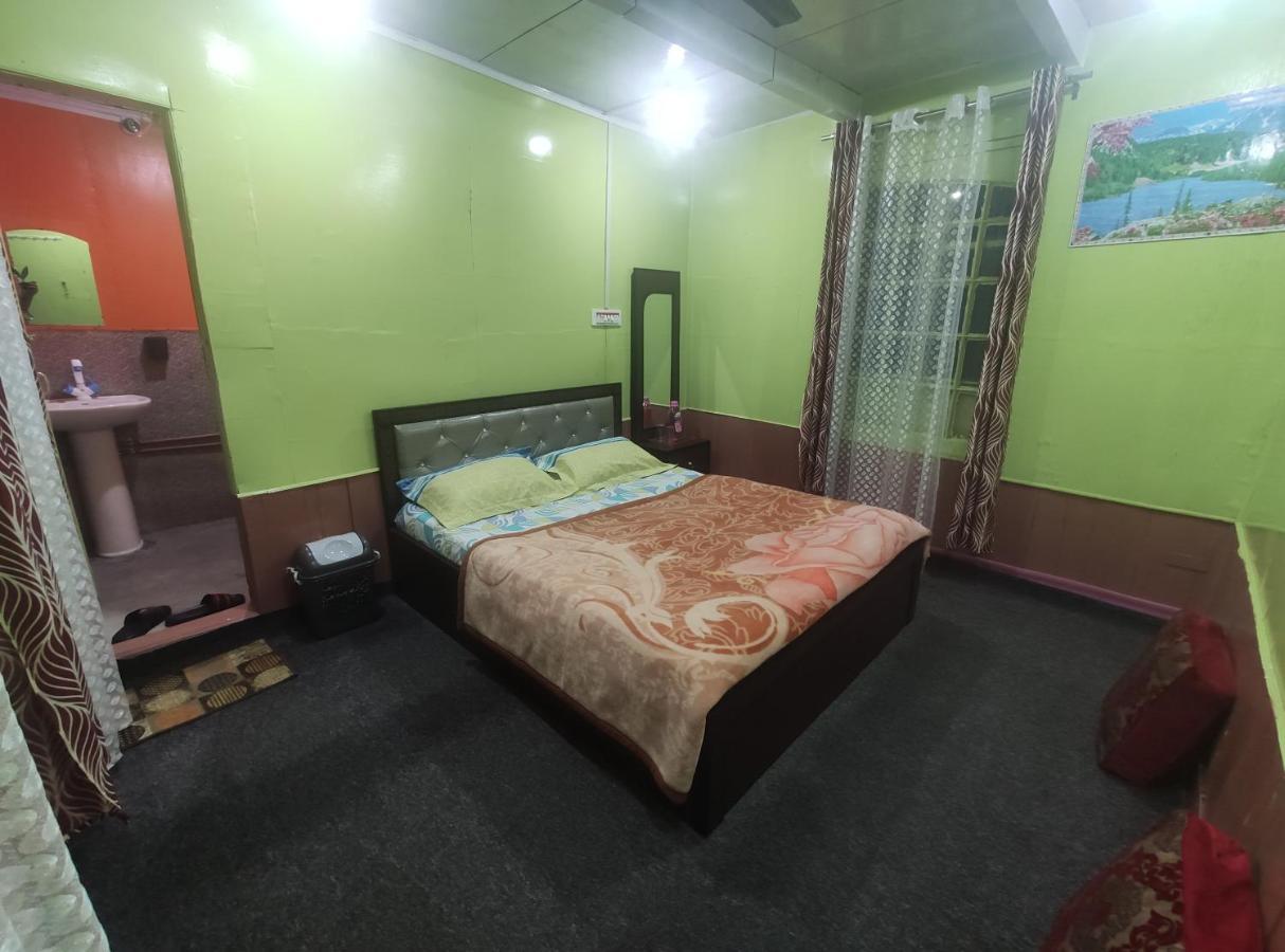 Lakeside Homestay Srinagar Exterior foto