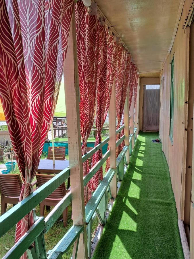Lakeside Homestay Srinagar Exterior foto