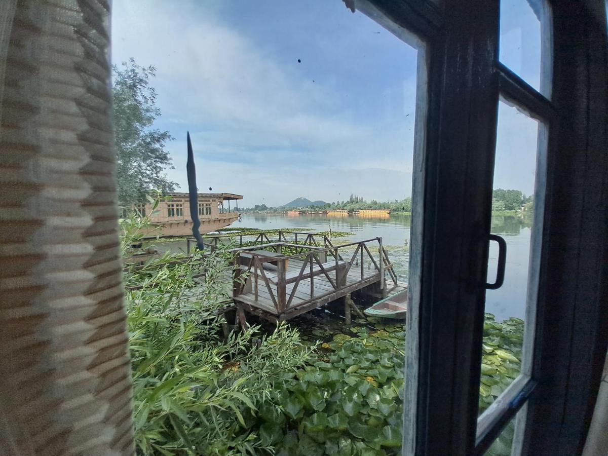 Lakeside Homestay Srinagar Exterior foto